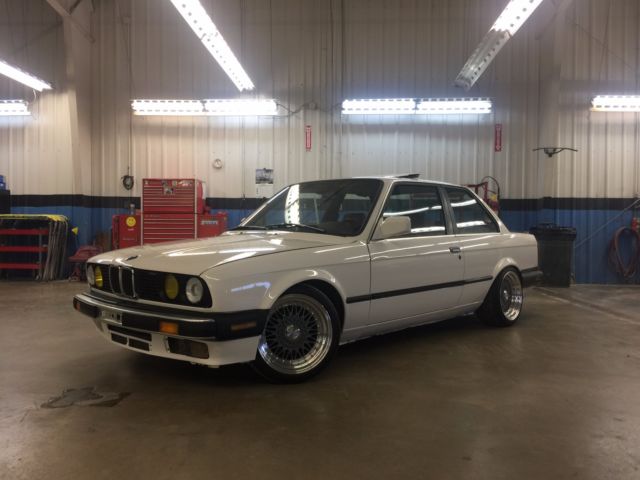1988 White BMW 3-Series Coupe