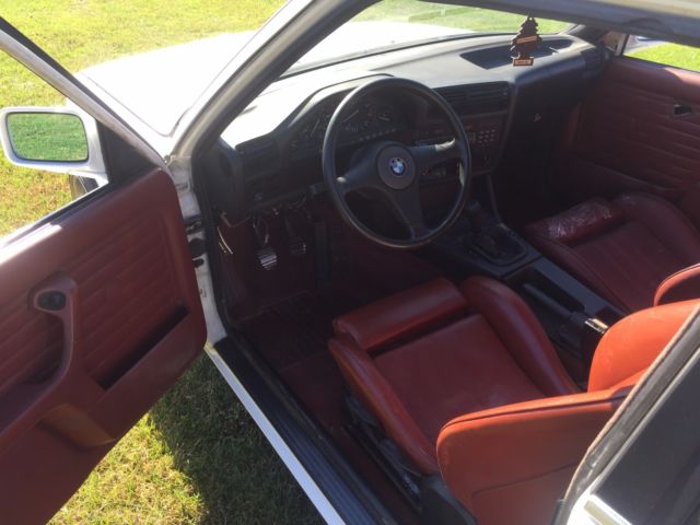 1988 White BMW 3-Series Coupe