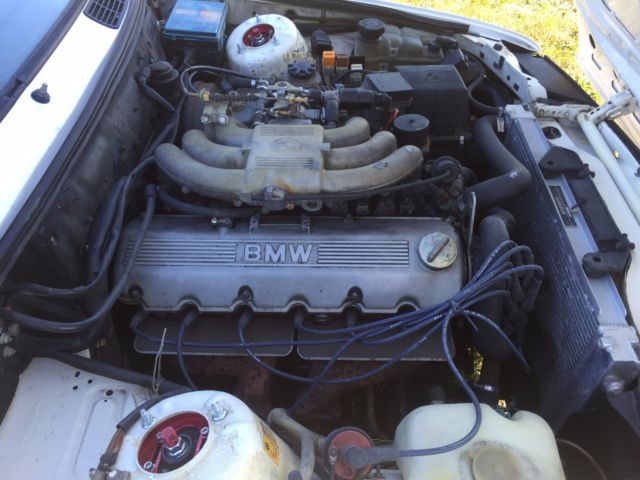 1988 White BMW 3-Series Coupe