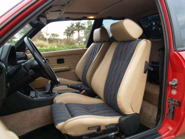 1988 White BMW 3-Series Coupe