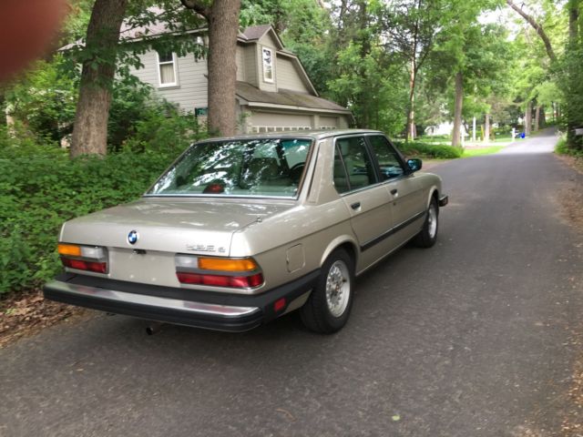 1986 Bronzit BMW 5-Series 4 door sedan