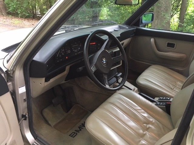 1986 Bronzit BMW 5-Series 4 door sedan