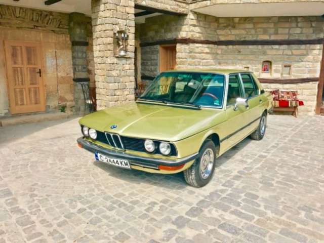 1977 olive green mettalic BMW 5-Series Sedan