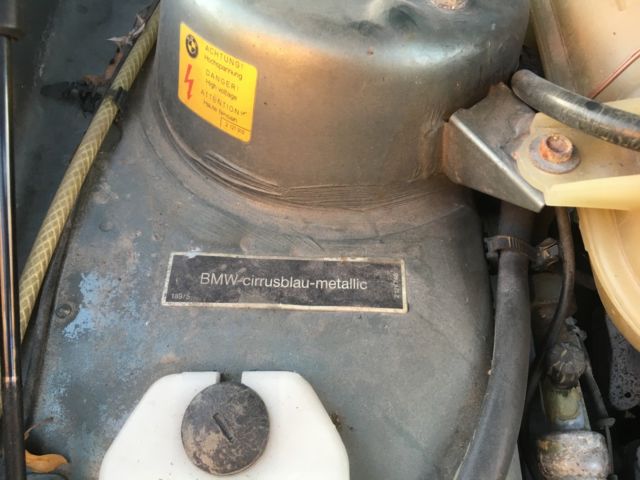 1988 Blue BMW 5-Series Sedan