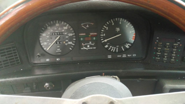 1984 Black BMW 5-Series Sedan