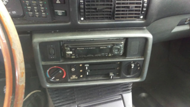 1984 Black BMW 5-Series Sedan