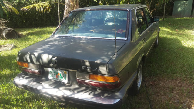 1984 Black BMW 5-Series Sedan