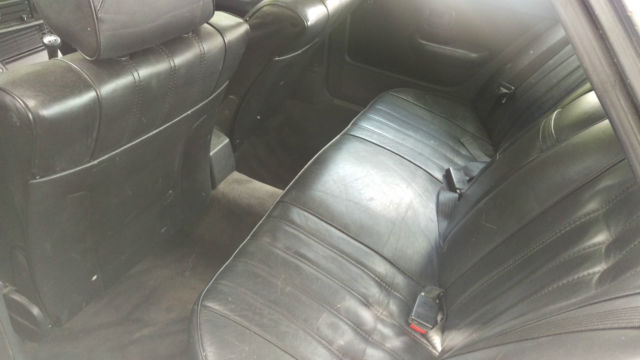 1984 Black BMW 5-Series Sedan