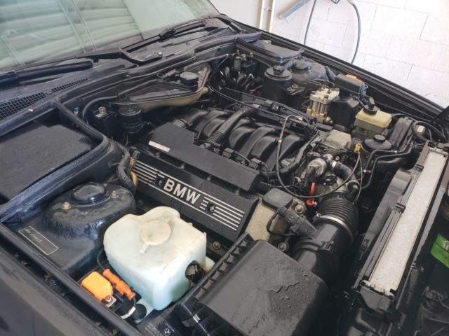 1994 Black BMW 5-Series