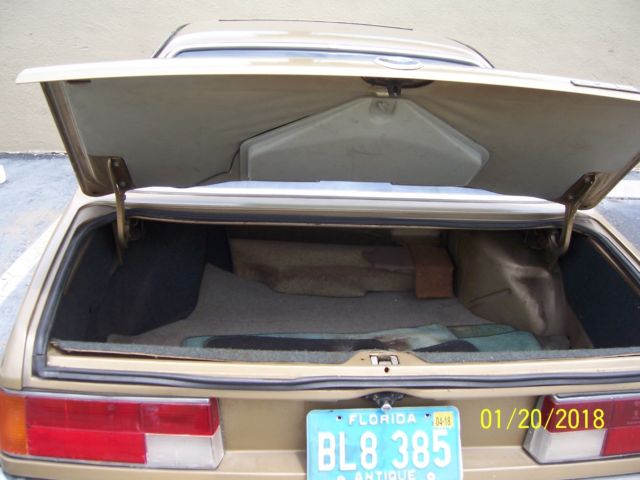 1981 Gold BMW 6-Series Coupe