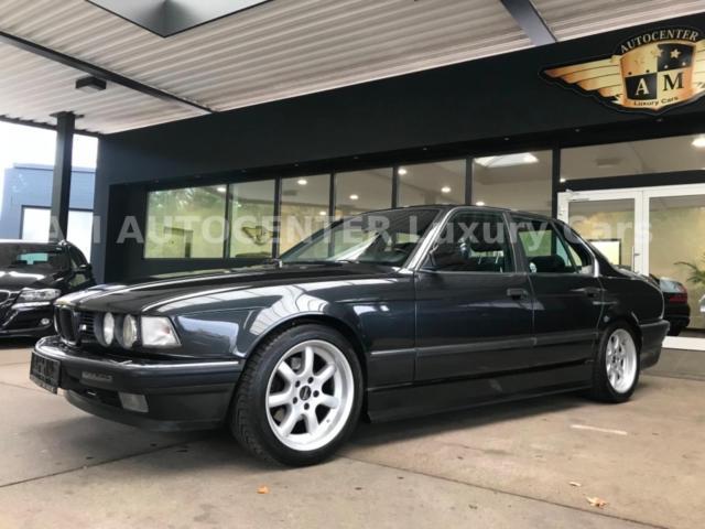 1991 Black BMW 7-Series Limousine