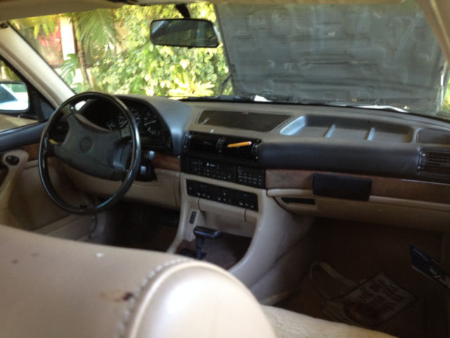 1990 Black BMW 7-Series Coupe