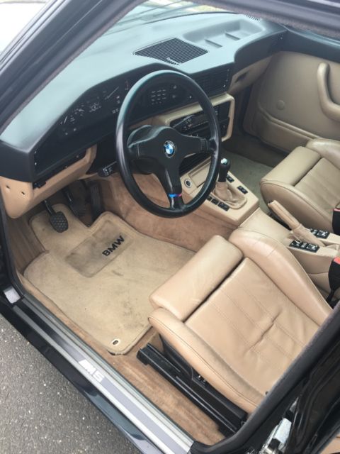 1988 BMW M5 Sedan