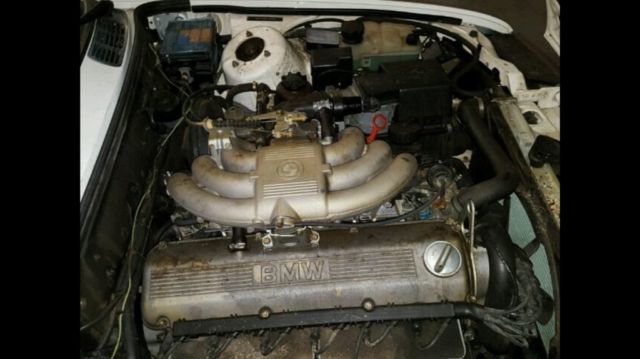 1988 White BMW 3-Series Convertible