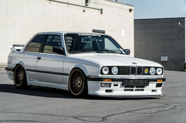 1987 White BMW 3-Series Coupe