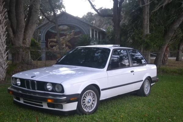 1988 White BMW 3-Series Coupe
