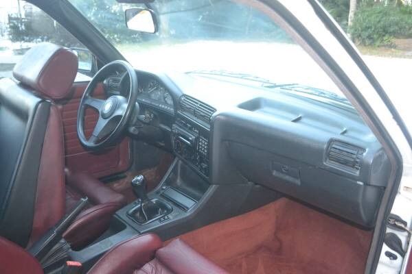 1988 White BMW 3-Series Coupe