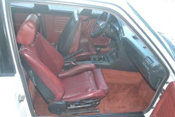 1988 White BMW 3-Series Coupe