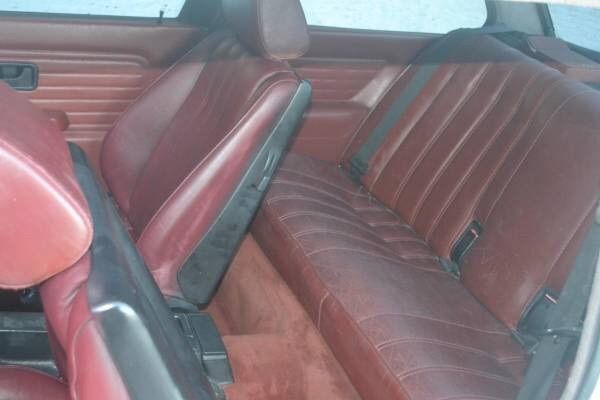 1988 White BMW 3-Series Coupe