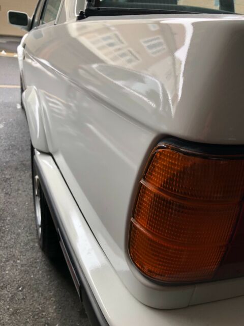 1991 White BMW 3-Series Coupe