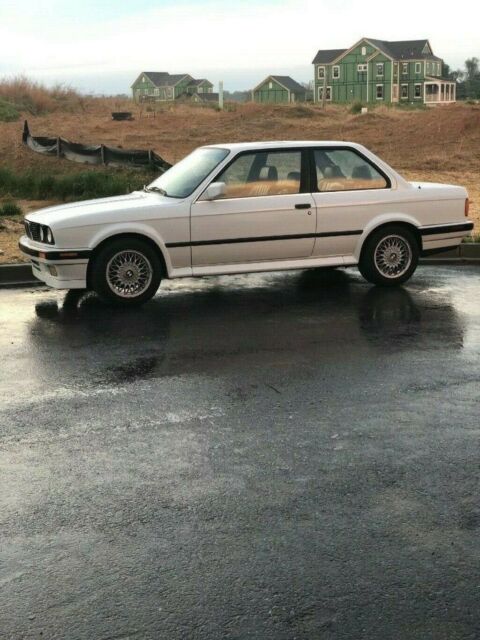 1991 White BMW 3-Series Coupe