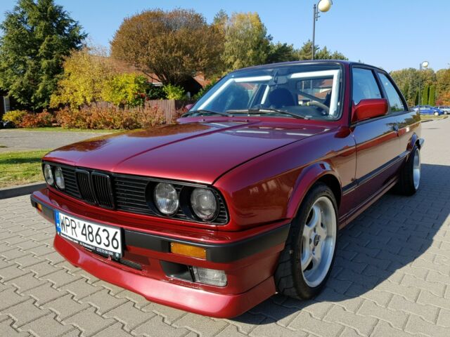 1990 Red BMW 3-Series Coupe