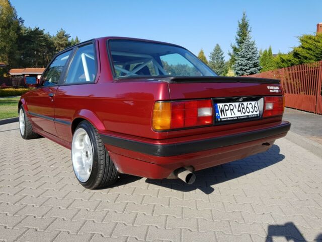 1990 Red BMW 3-Series Coupe