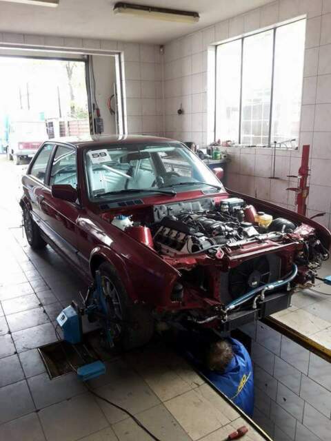 1990 Red BMW 3-Series Coupe