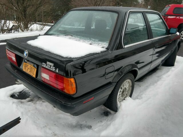1989 Black BMW 3-Series Coupe