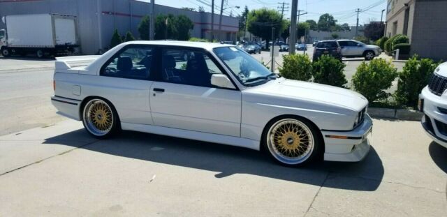 1989 White BMW M3 Coupe