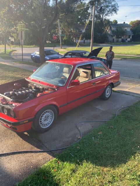 1986 Red BMW 3-Series Coupe