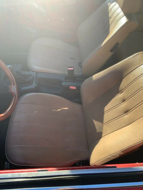 1986 Red BMW 3-Series Coupe