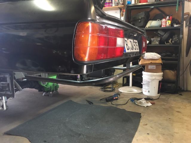 1991 Black BMW 3-Series Sedan