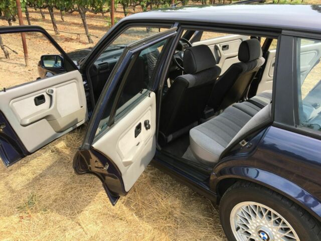 1990 Lazurblau-Metallic BMW 3-Series Wagon
