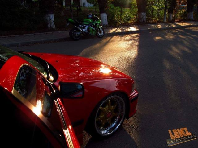 1994 Red BMW 3-Series Sedan