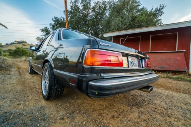 1986 Gray BMW 7-Series Sedan