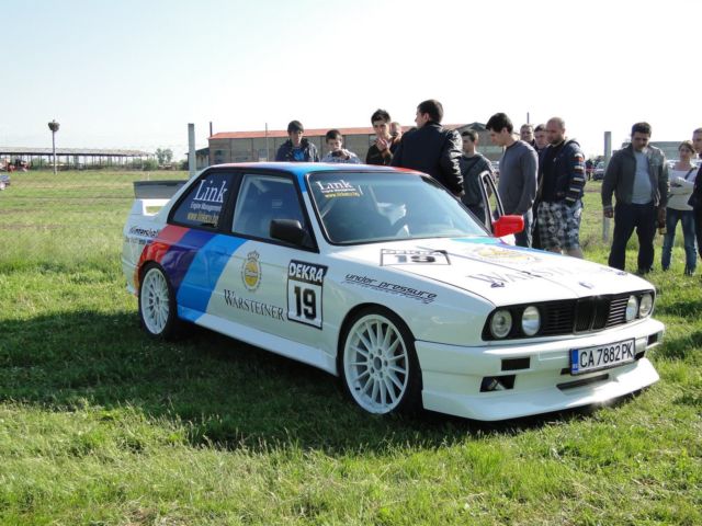 1986 White BMW M3 Coupe