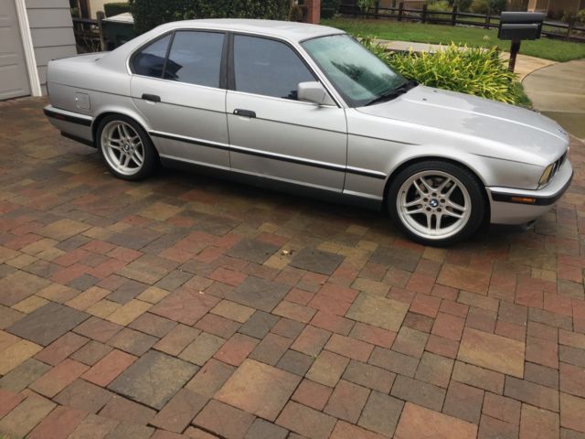 1991 SILVER BMW 5-Series