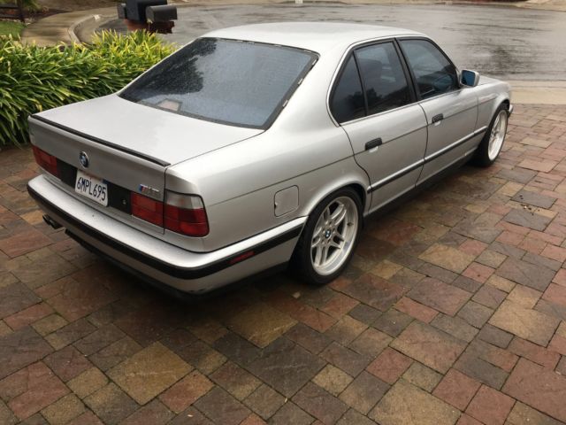 1991 SILVER BMW 5-Series