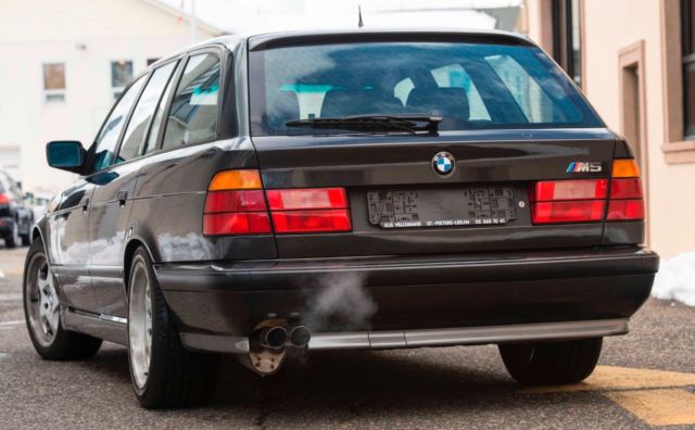 1992 BMW M5