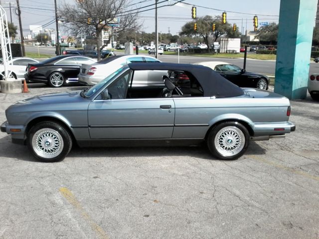 1989 Blue BMW 3-Series Convertible