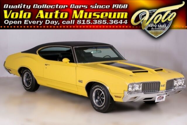 1970 Yellow Oldsmobile 442 Hardtop