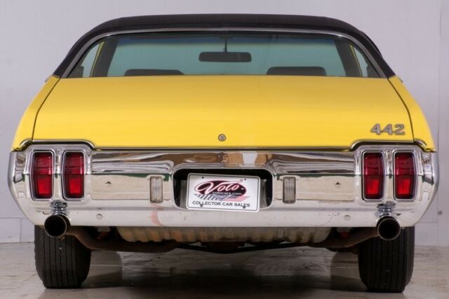 1970 Yellow Oldsmobile 442 Hardtop