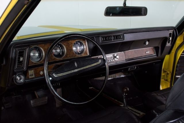 1970 Yellow Oldsmobile 442 Hardtop