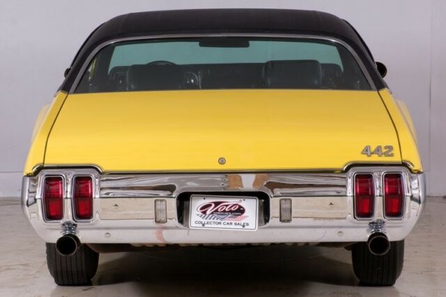1970 Yellow Oldsmobile 442 Hardtop