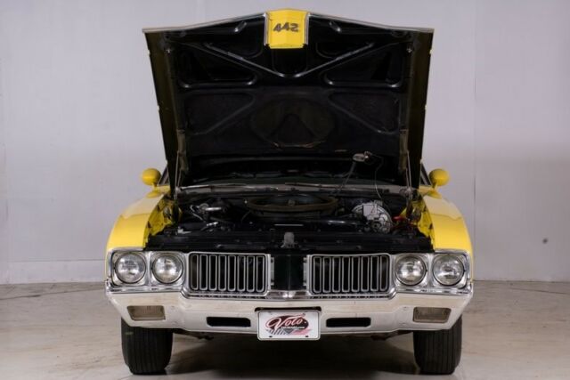 1970 Yellow Oldsmobile 442 Hardtop