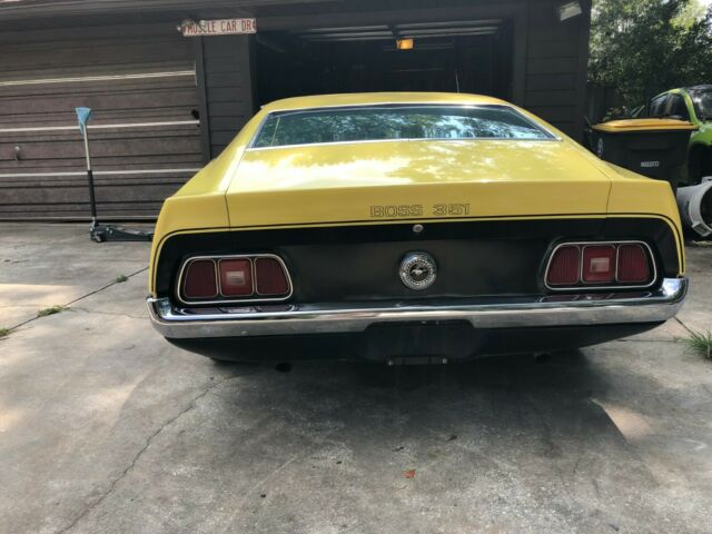 1971 Yellow Ford Mustang Fastback