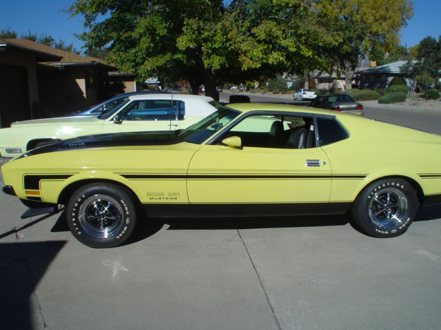 1971 Grabber Yellow Ford Mustang 2 door fast back