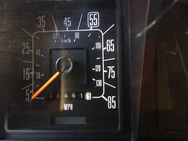 1991 White Ford E-Series Van Box Van