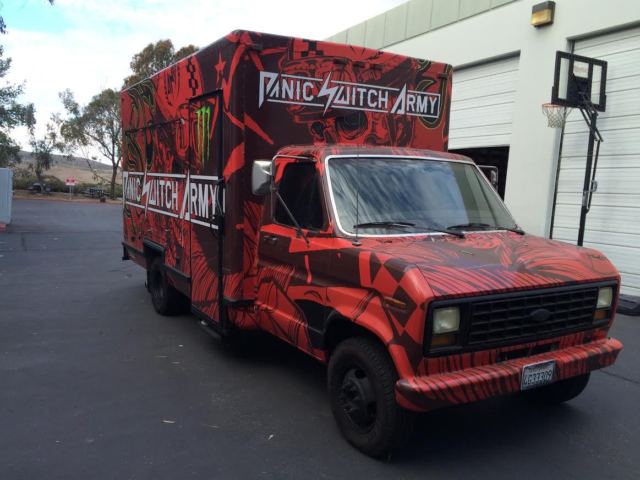 1991 White Ford E-Series Van Box Van